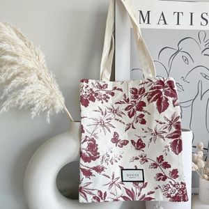 GUCCI FEMALE SATIN BLOOM POUCH